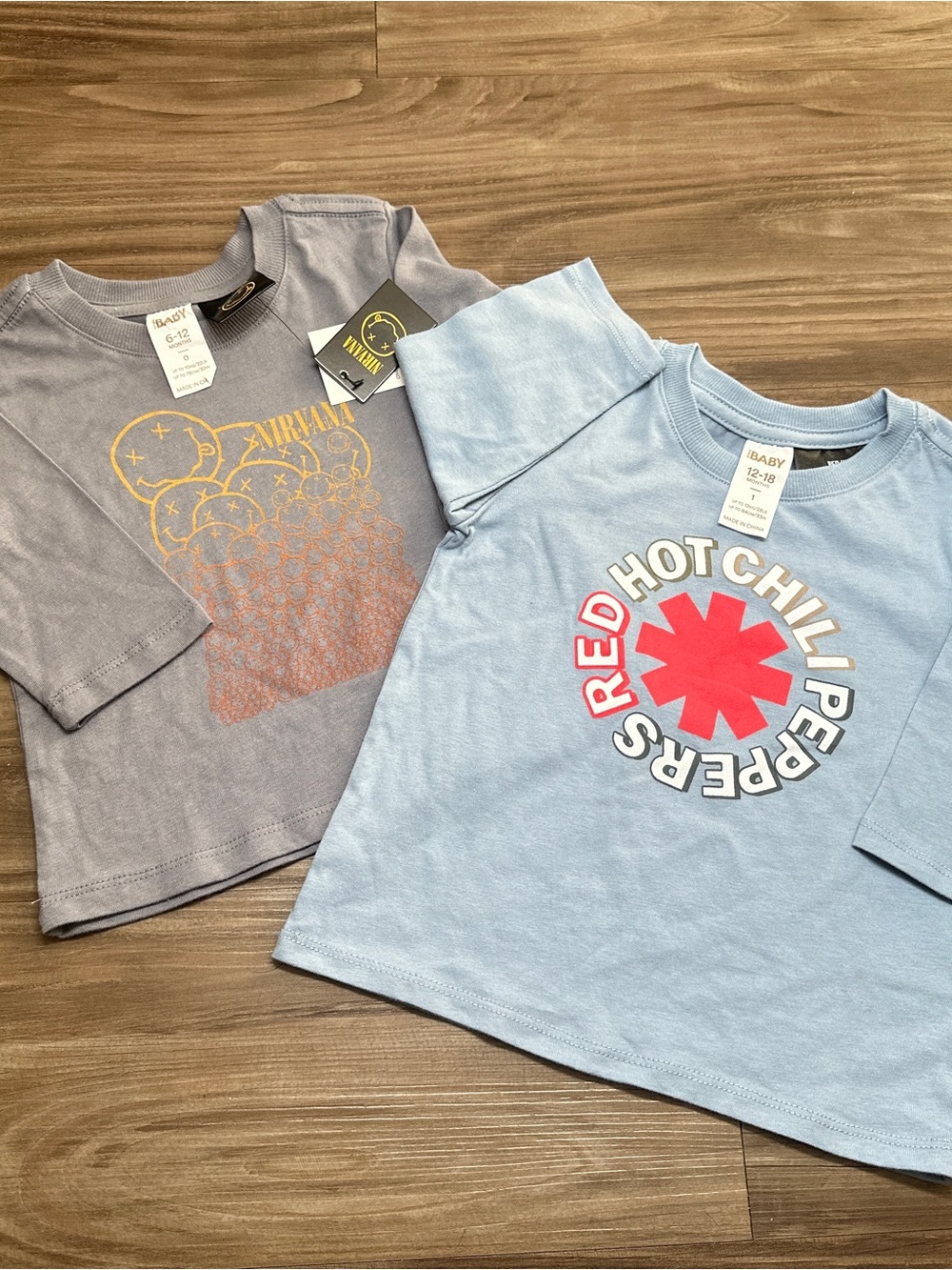NIRVANA & RED HOT CHILI PEPPERS Baby Graphic Band Tees Light Blue & Gray